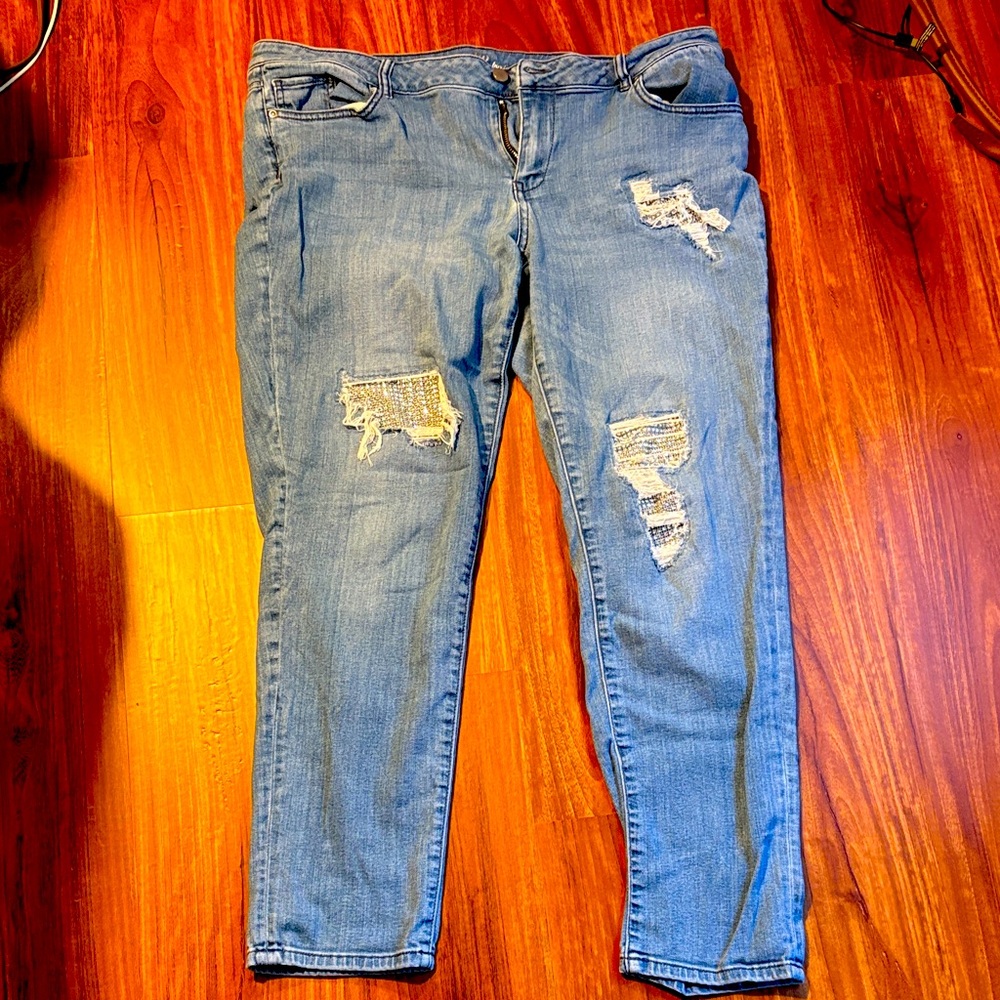 New York & Co Soho Light Blue Distressed boyfriend Jeans sparkly rhinestone 14
